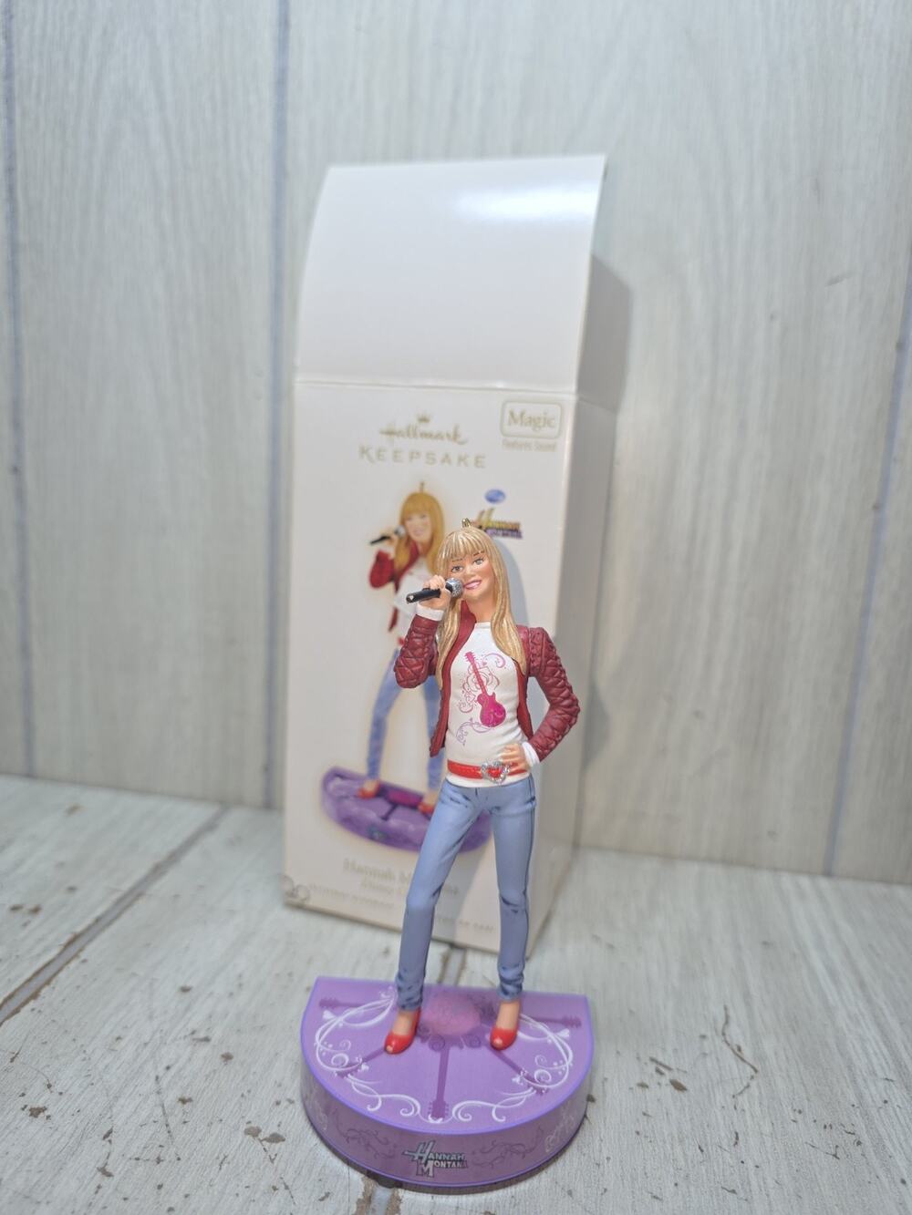 Hallmark 09 Hannah Montana Disney Magic Christmas Ornament Miley Cyrus READ